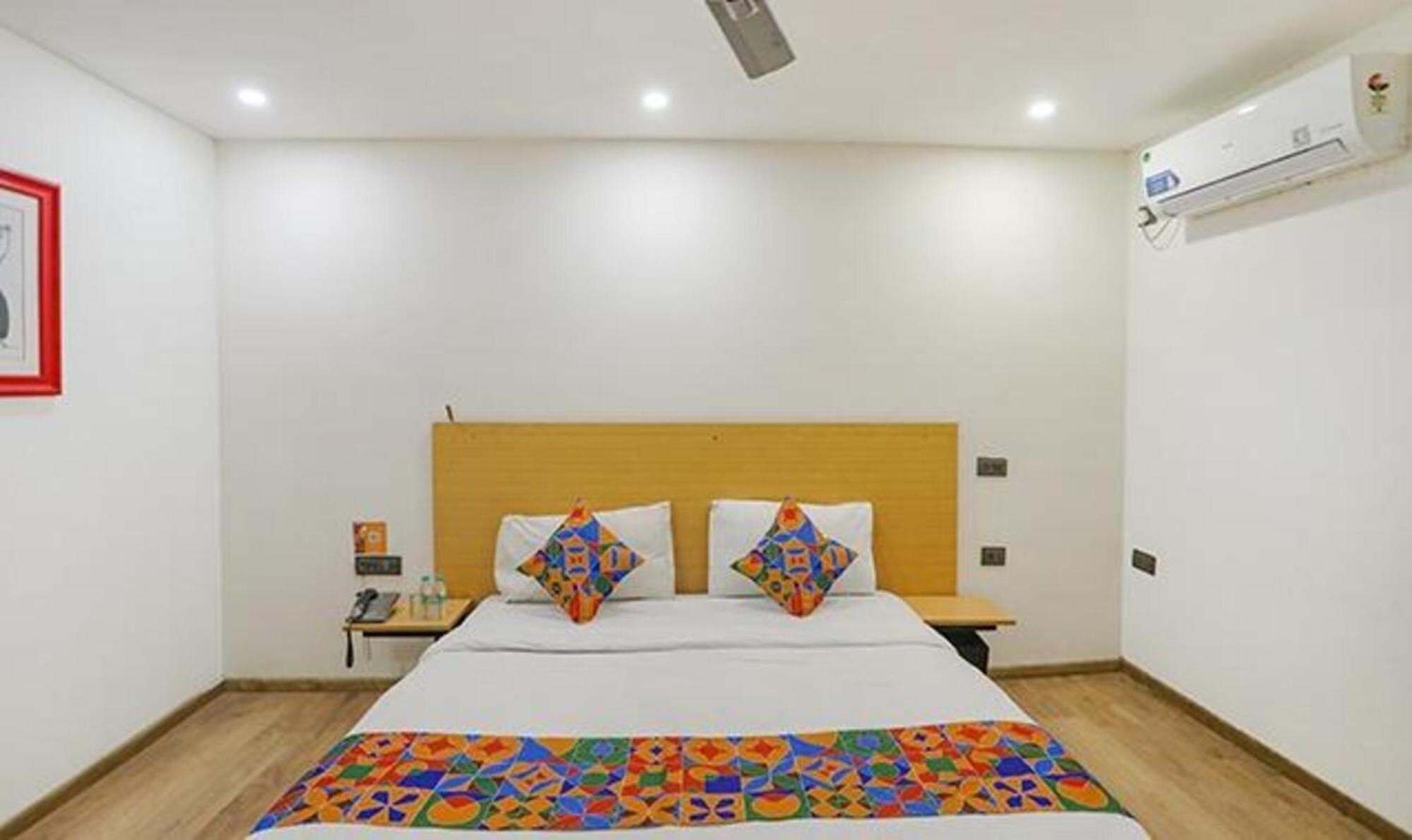 Fabhotel F9 Sector 58 Noida Exterior foto